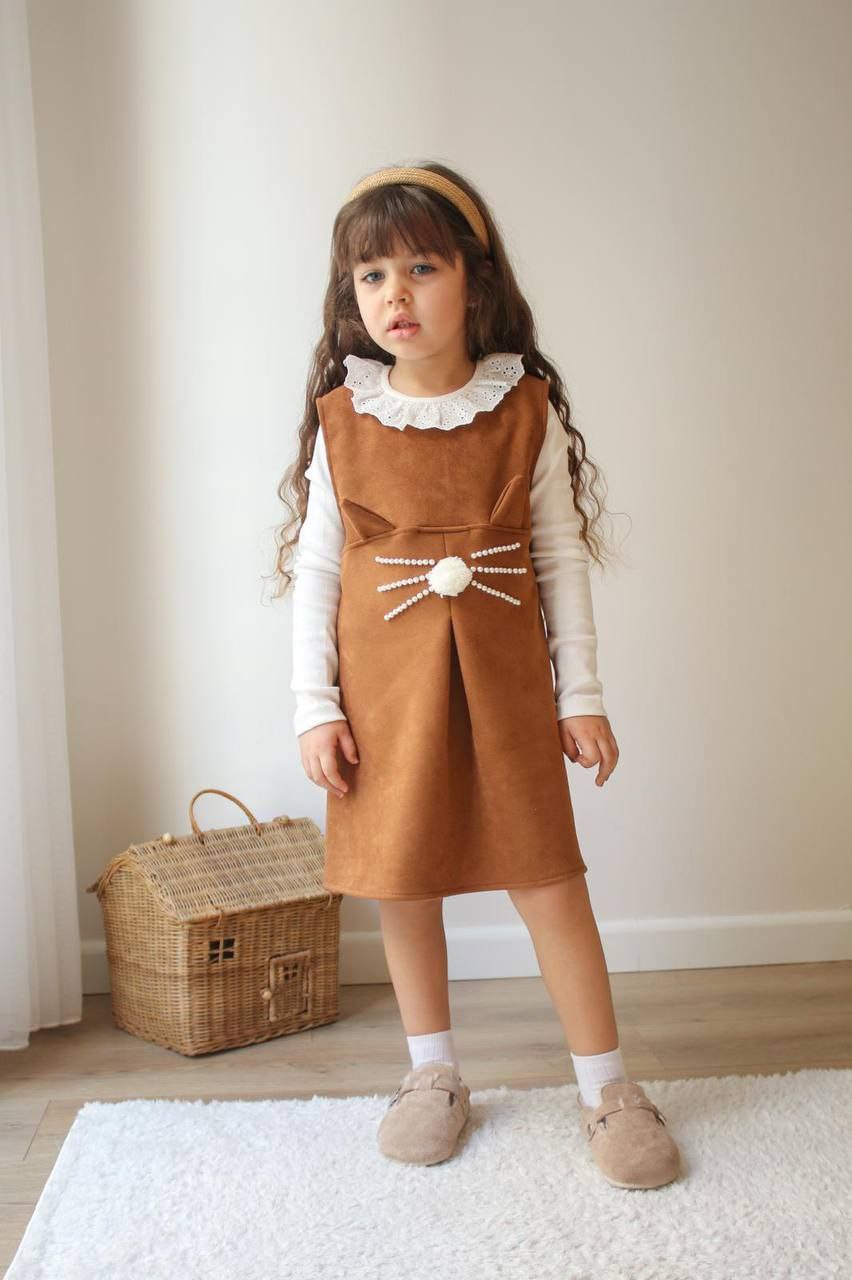 Robe Élégance Féline – Style et Confort pour Petites Princesses