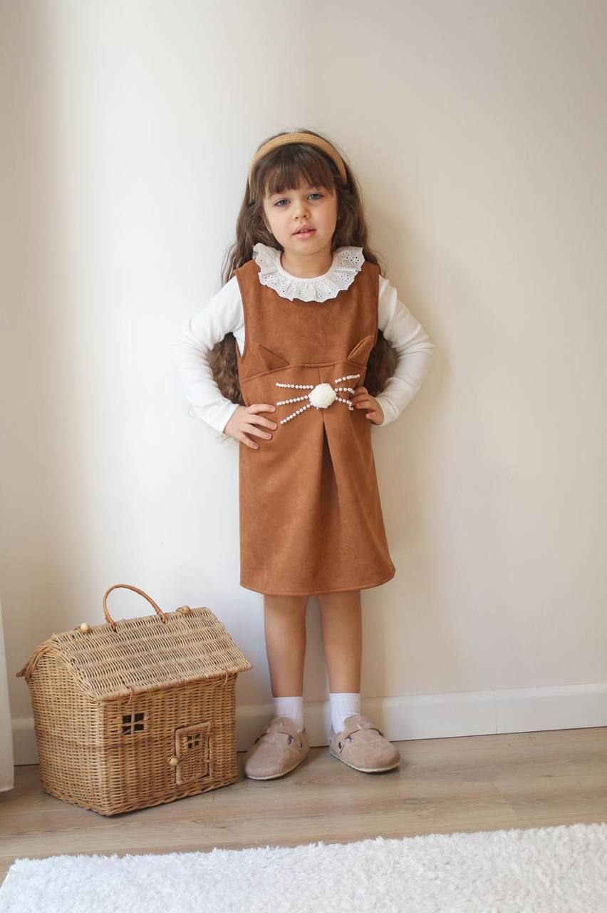 Robe Élégance Féline – Style et Confort pour Petites Princesses