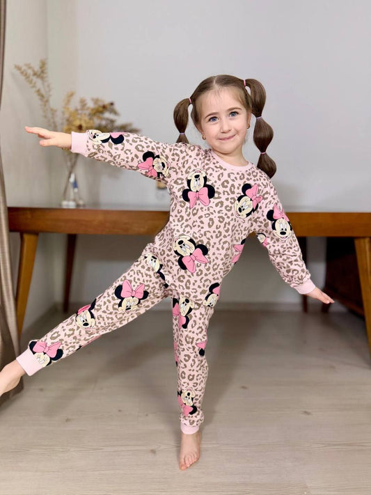 ✨ Pyjama Enfant Minnie Mouse Léopard - Confort et Style pour des Nuits Magiques ! ✨